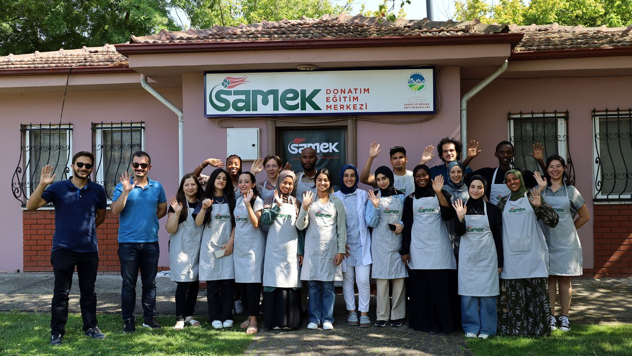 Gençler Büyükşehirle Türk Kültürünü Dünyaya Taşıdı