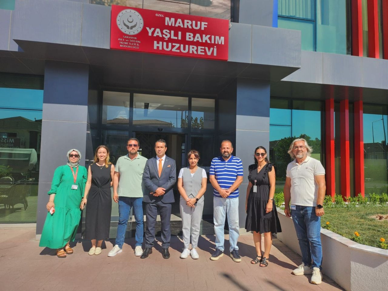 SEAH’tan Anlamlı Jest: Çiçekler Huzurevine Gitti - Sayfa 4