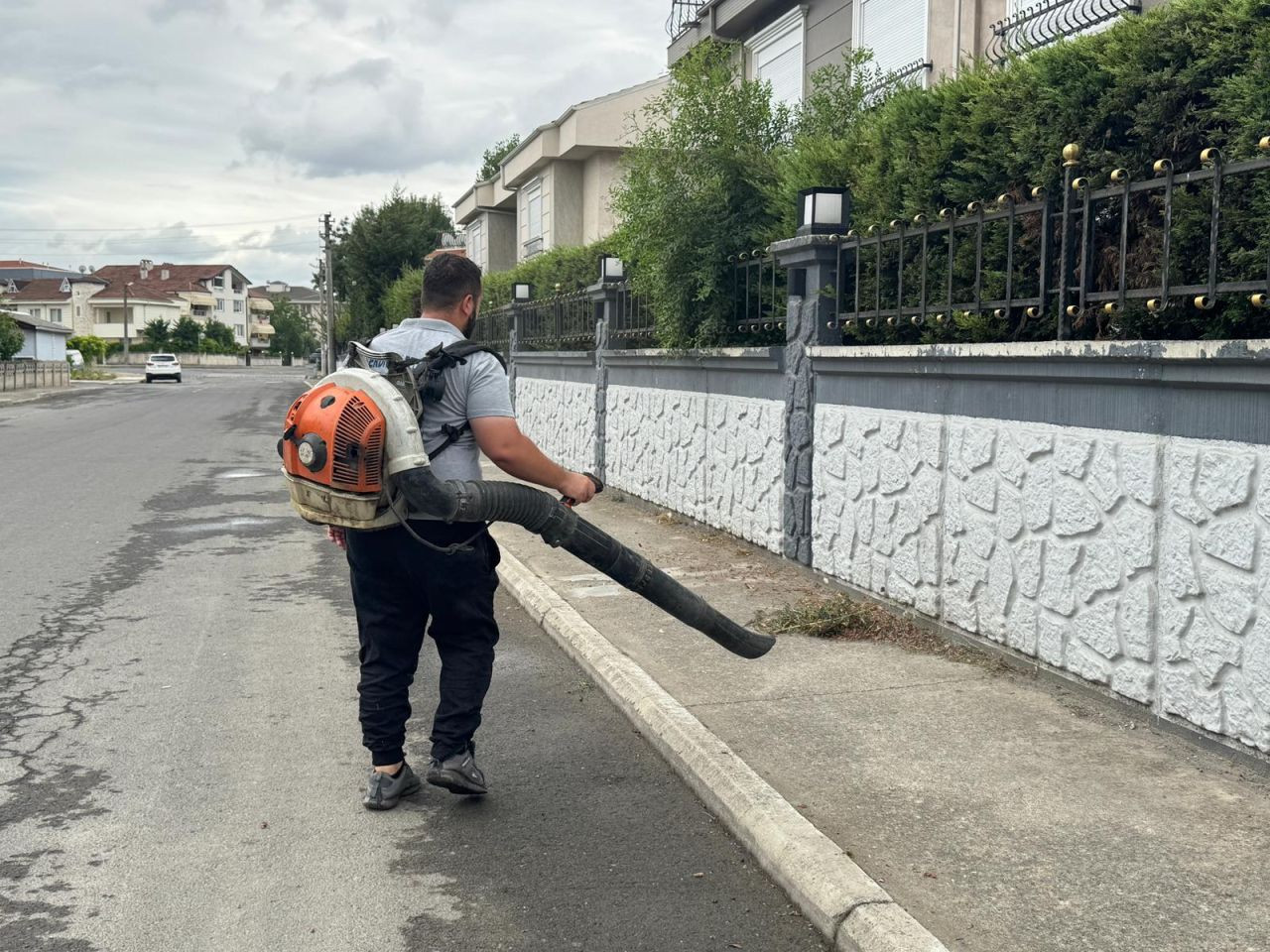 Serdivan’da Estetik ve Temiz Sokaklar İçin Yoğun Mesai - Sayfa 2