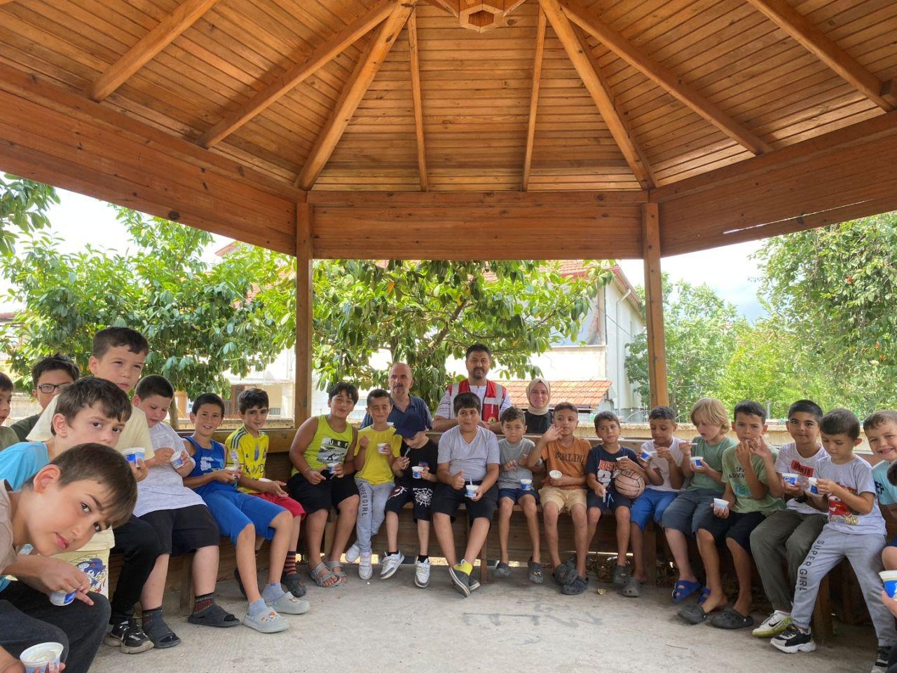 Ferizli’de Yaz Kursu Öğrencilerine Dondurma Sürprizi - Sayfa 3