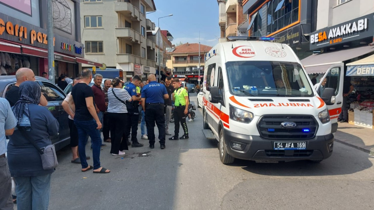 Akyazı’da Yayaya Çarpıp Kaçtı, Kadın Sürücü Peşine Düştü!