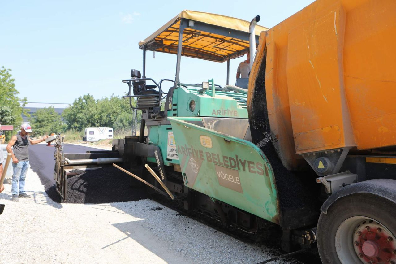 Arifiye Belediyesi Hanlıköy Mahallesi’nde Asfalt Çalışmalarına Başladı - Sayfa 2