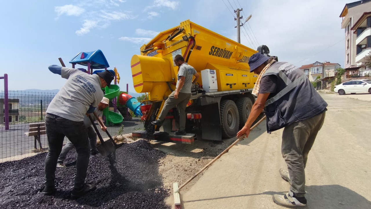 Serdivan’da Yollar Yenileniyor
