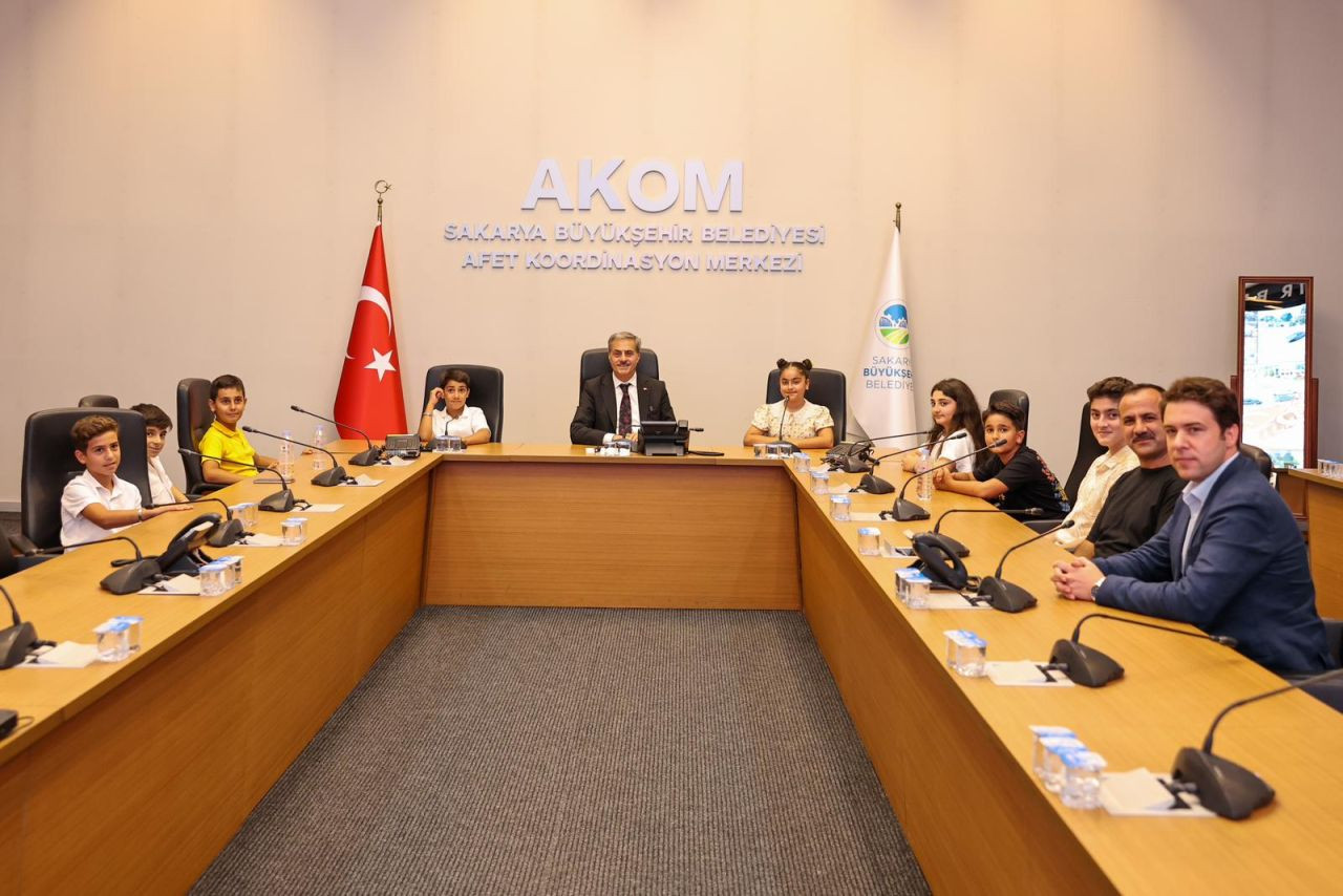 Gazze İçin Satış Yapan Minikler Başkan Alemdar’ın Misafiri Oldu - Sayfa 4