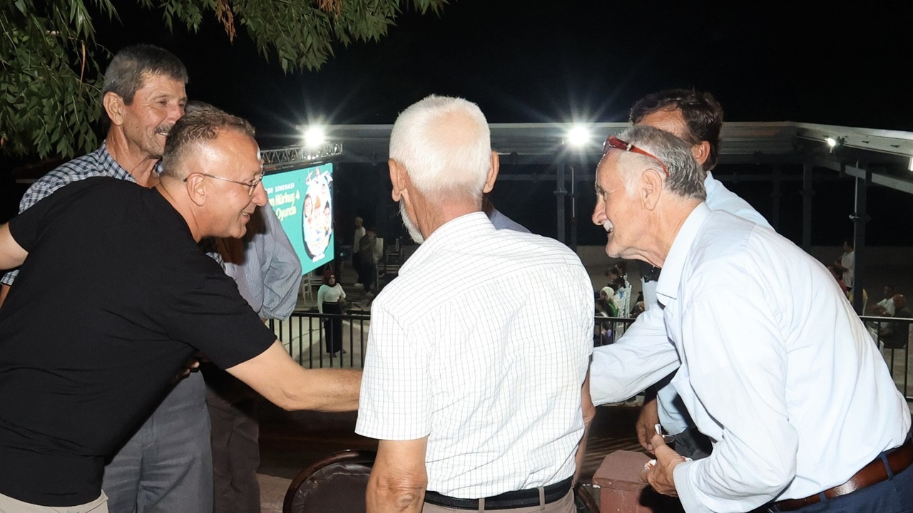 Salmanlı’da Çocuklara Açık Hava Sinema Keyfi
