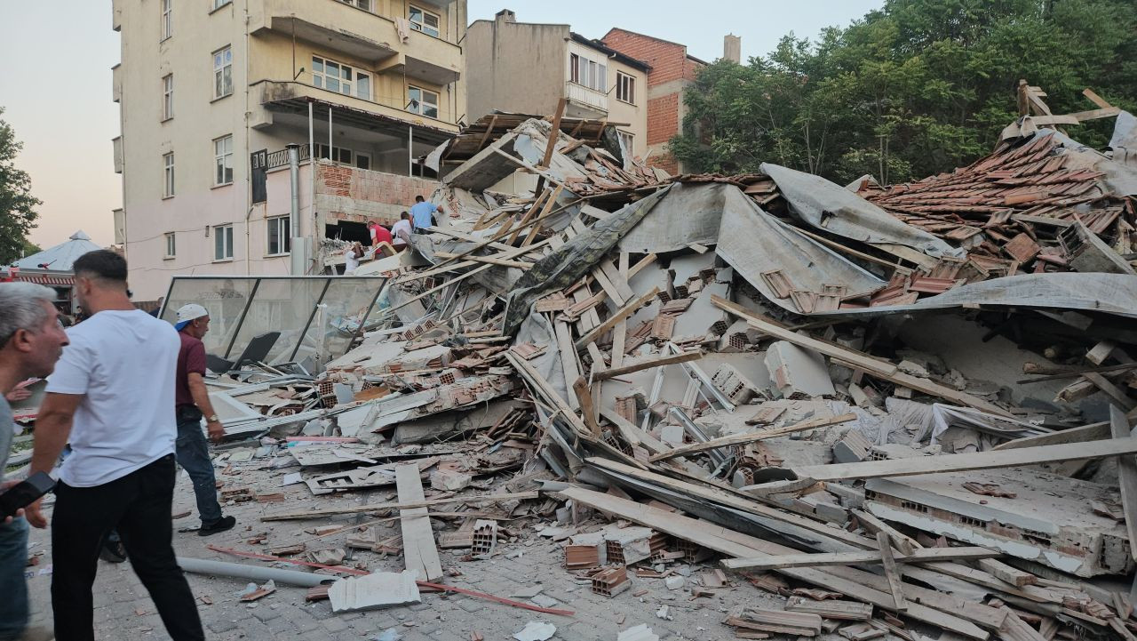 Balıkesir Sındırgı’da 6.1 Büyüklüğünde Deprem - Sayfa 2