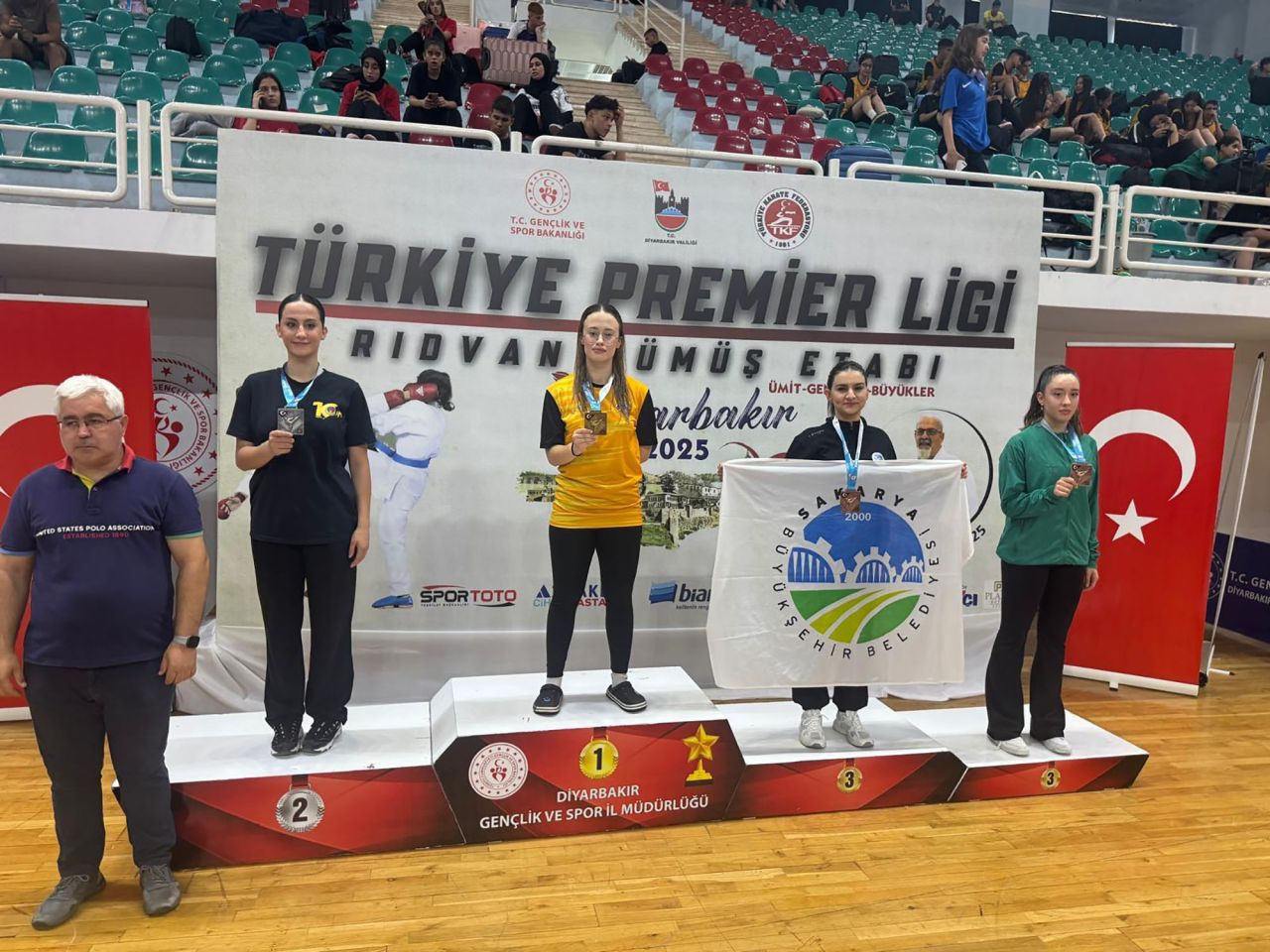 Büyükşehir Sporcuları Diyarbakır’da Madalya Kazandı - Sayfa 1