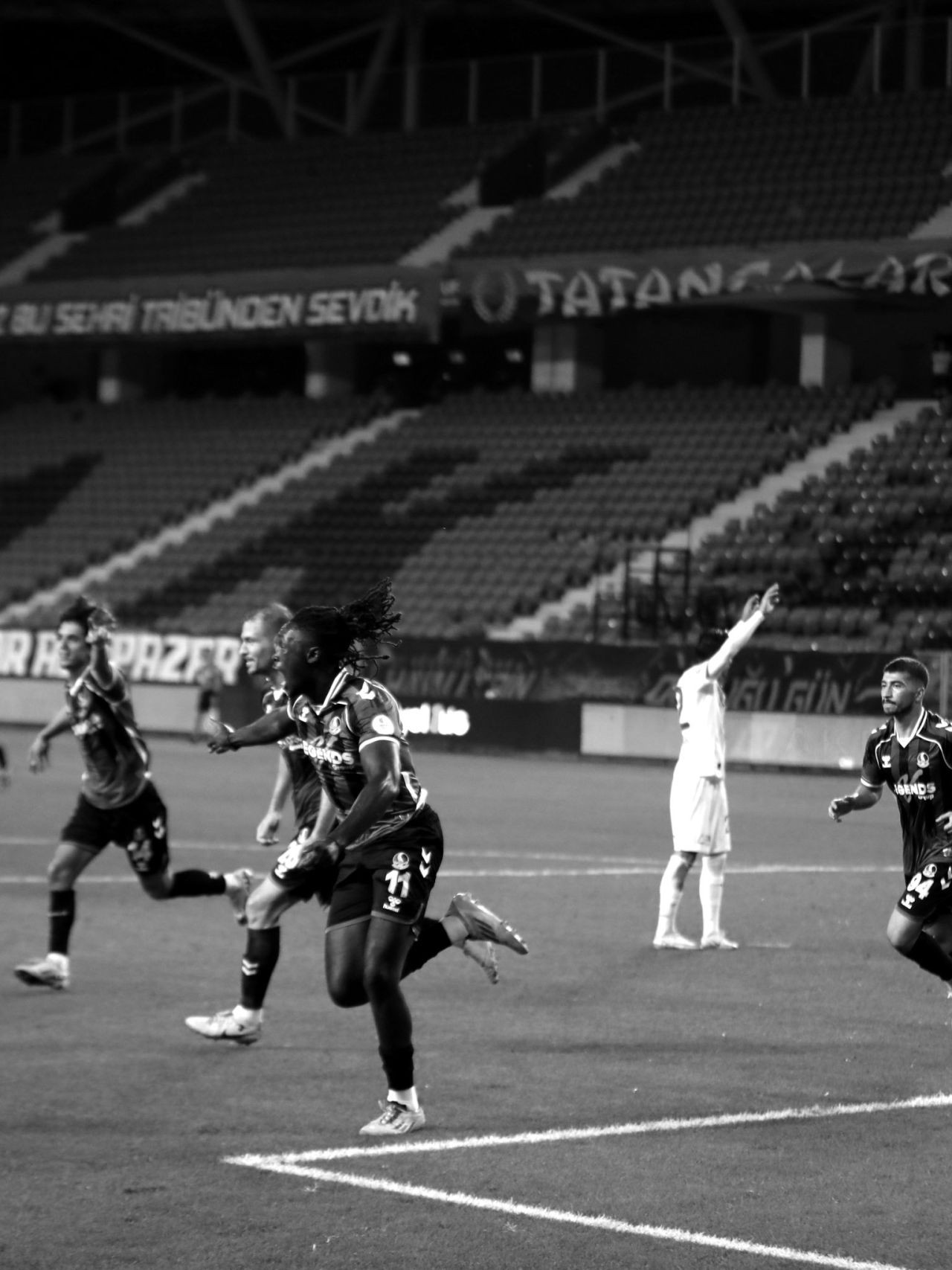 Şehrimizin Gururu, Rakibini Evimizden Mağlubiyetle Uğurladı - Sayfa 7