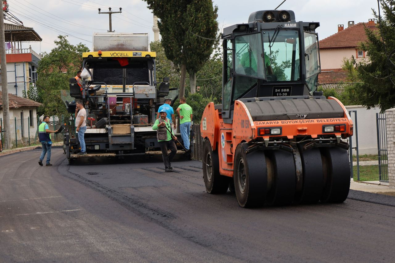 Serdivan Ve Adapazarı Kırsalına 4 Bin 800 Ton Asfalt - Sayfa 1