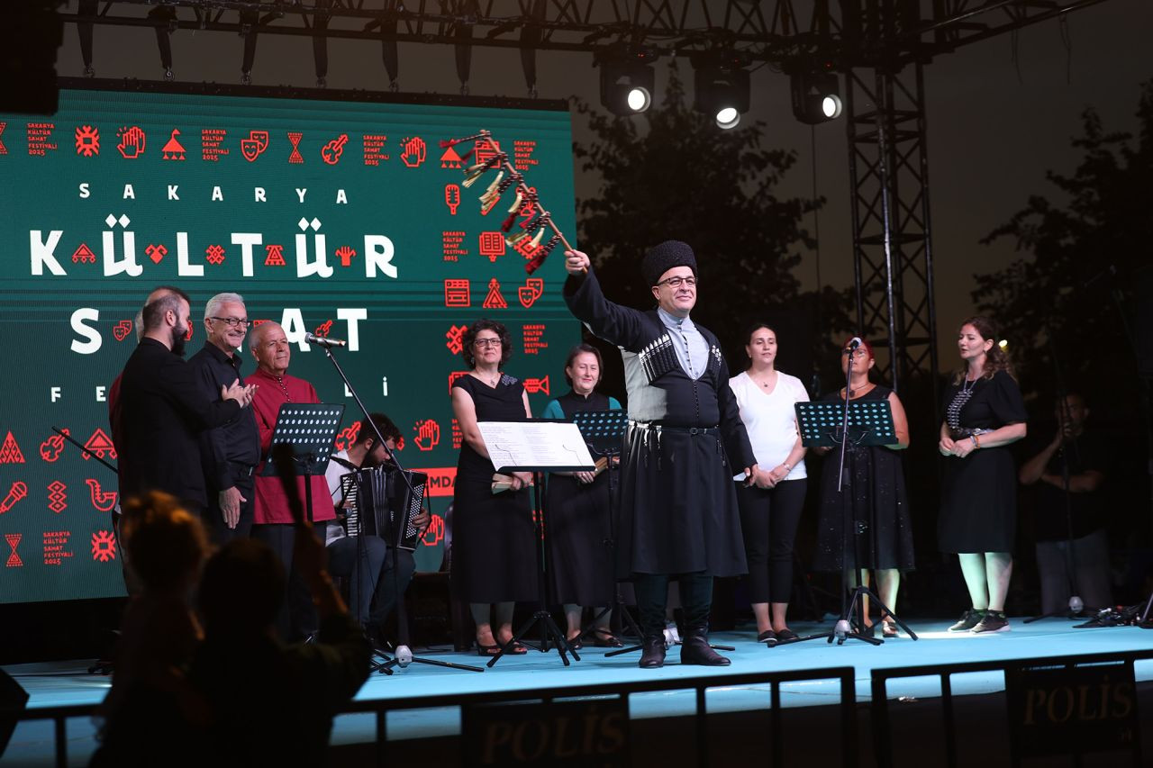 Sakarya'da Farklı Kültürlerle Şölen Gibi Bir Gece - Sayfa 4