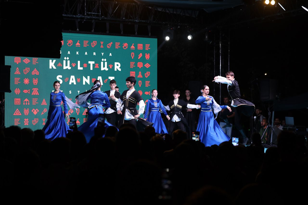 Sakarya'da Farklı Kültürlerle Şölen Gibi Bir Gece - Sayfa 6