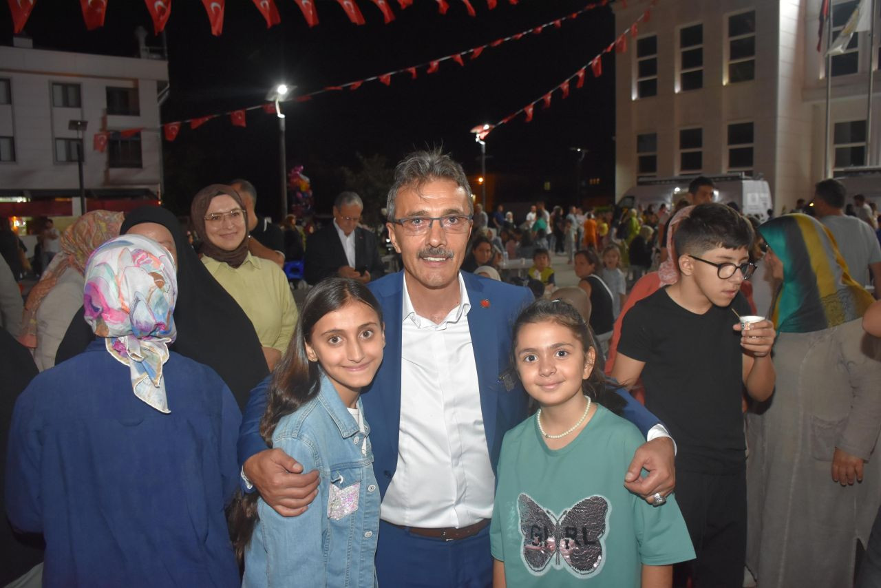 Erenler’de Şenlik Coşkusu Sürüyor - Sayfa 1