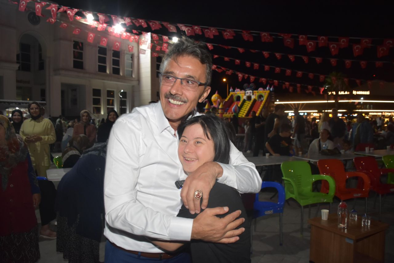 Erenler’de Şenlik Coşkusu Sürüyor - Sayfa 8