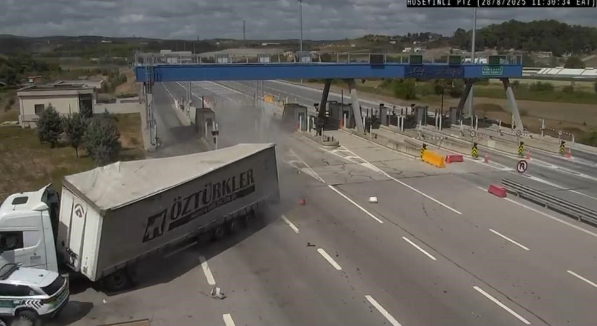 Çekmeköy’de tır kazası güvenlik kamerasına yansıdı - Sayfa 3