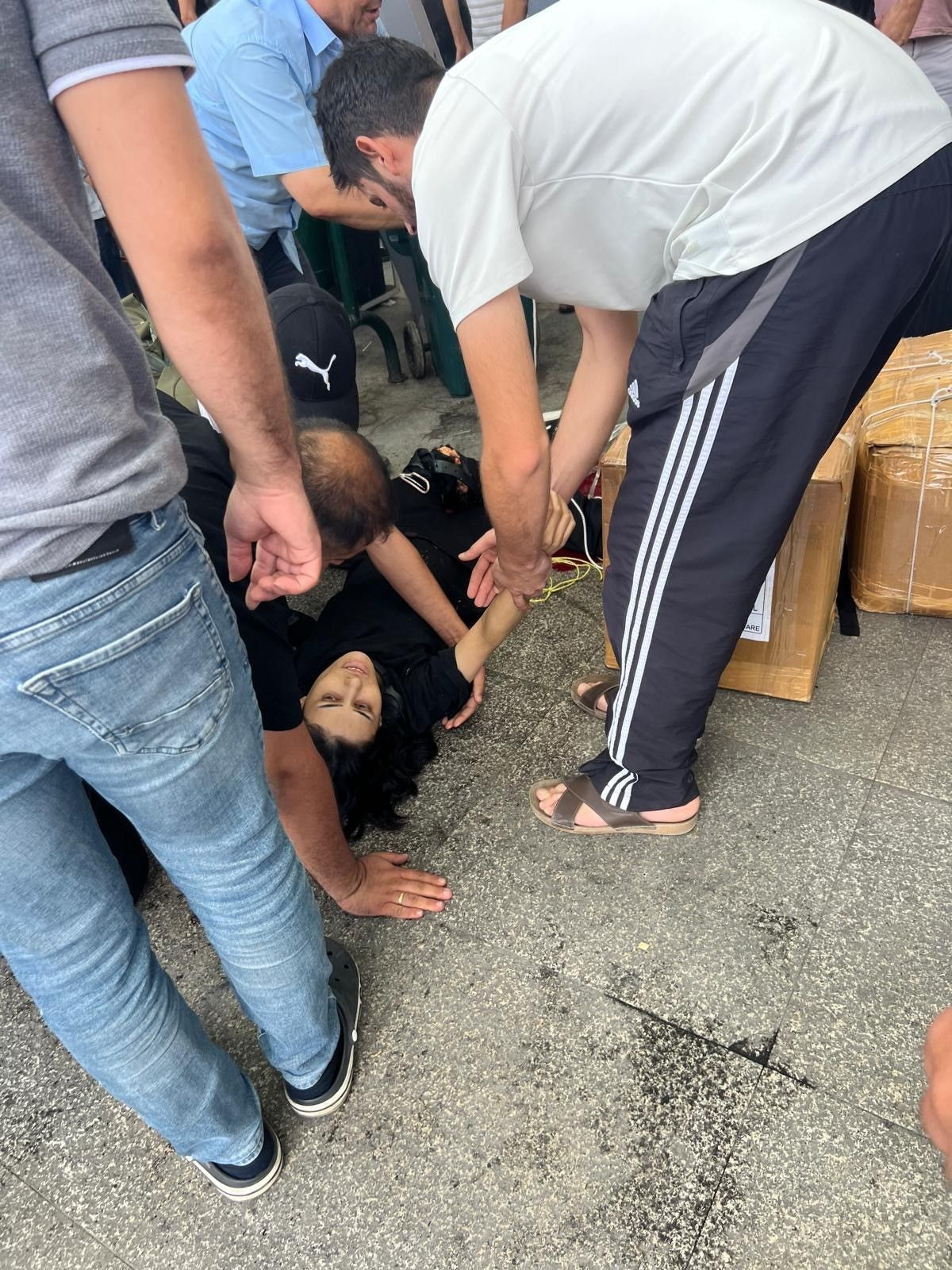 Otogara Uğurlamaya Gittiği Kızını Tüfekle Vurdu - Sayfa 1