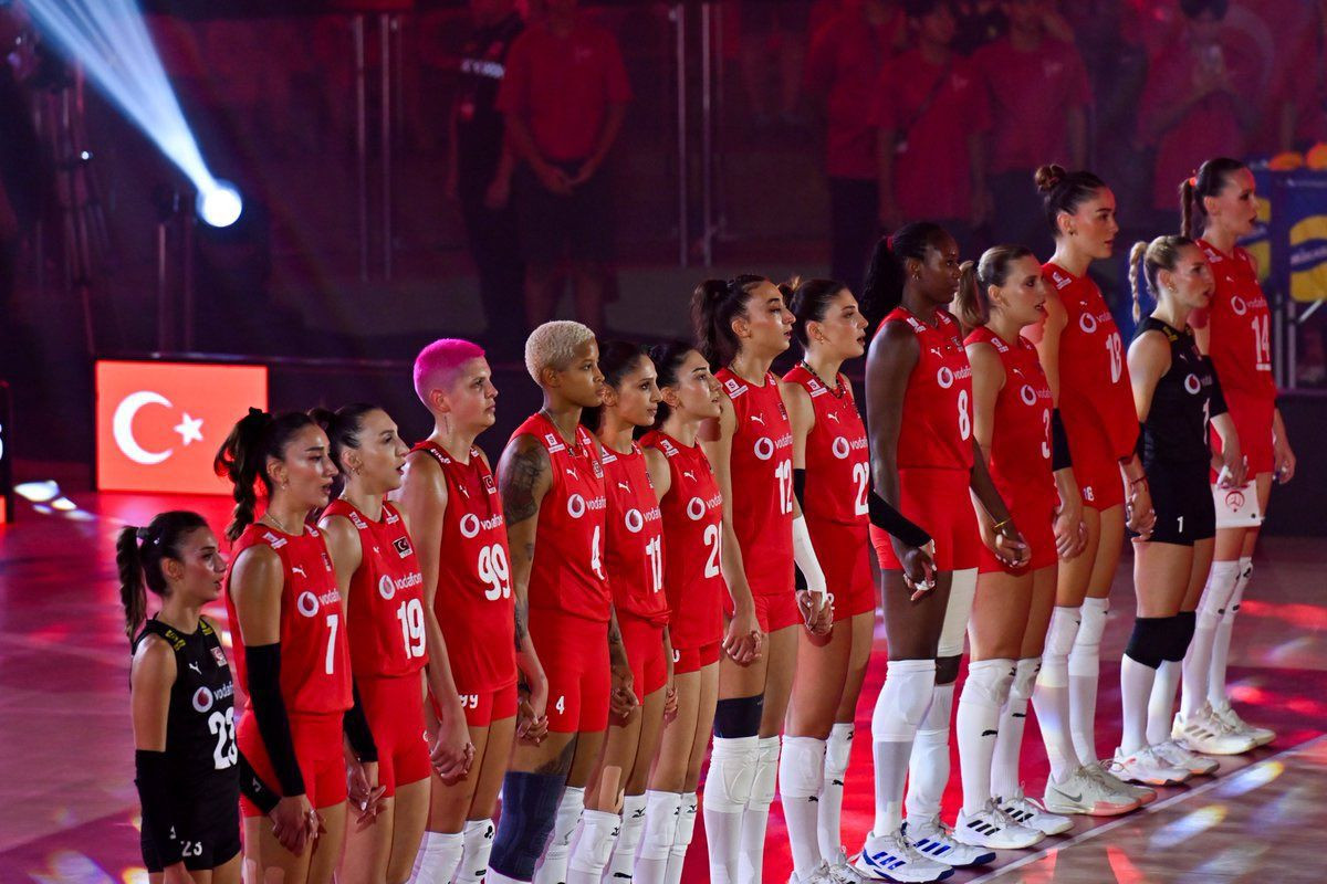 Tarihe Giden Yolda: Filenin Sultanları Dünya İkincisi Oldu - Sayfa 1