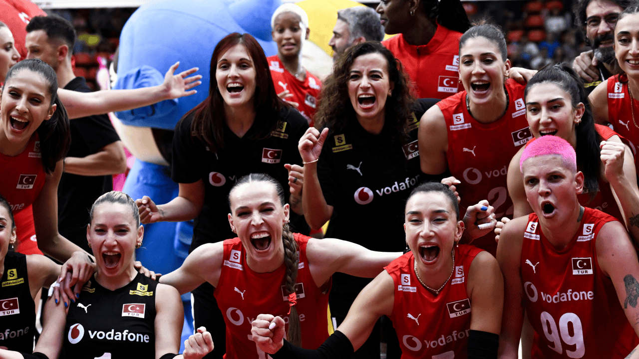 Millilerimiz Bugün İki Branşta Sahada - Sayfa 1