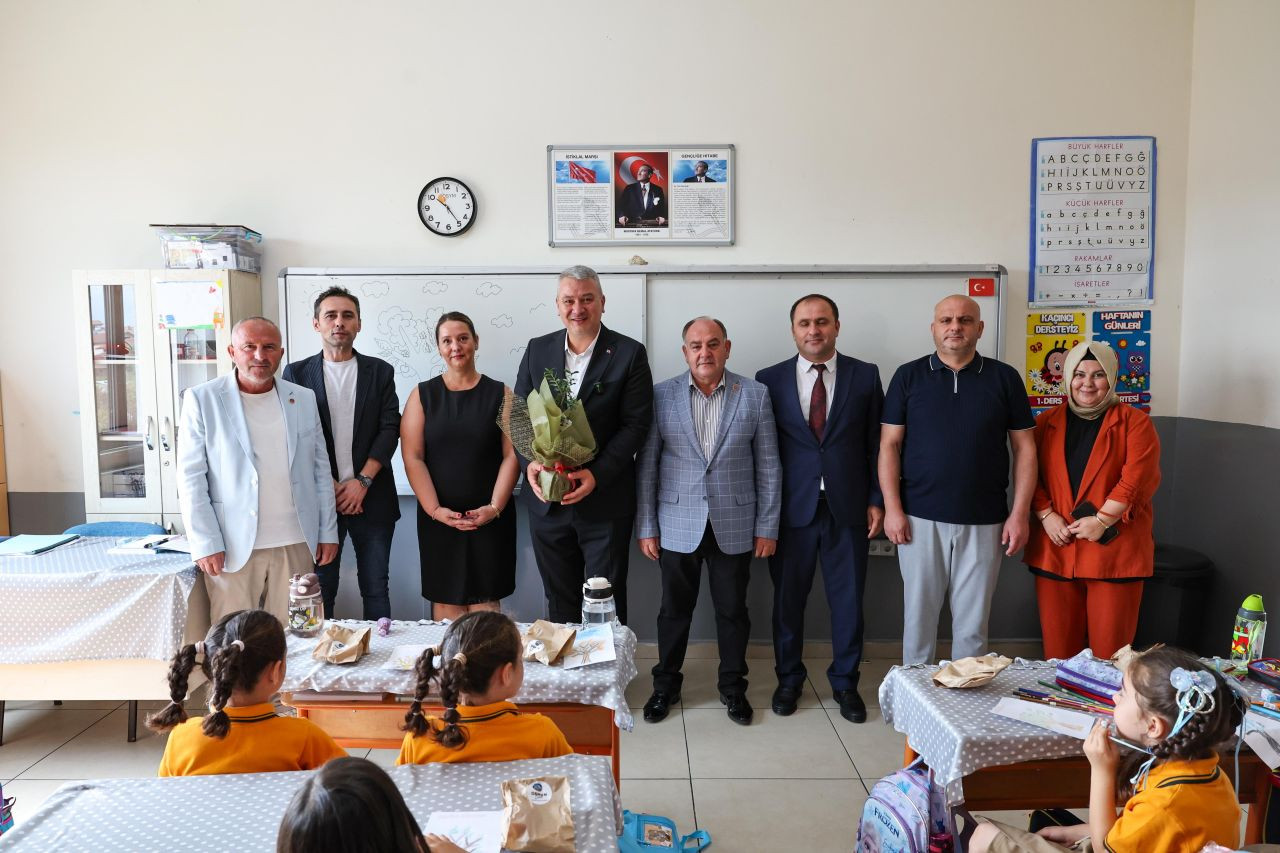 Minik Öğrenciler Döneme Meyve İkramı İle Başladı - Sayfa 5