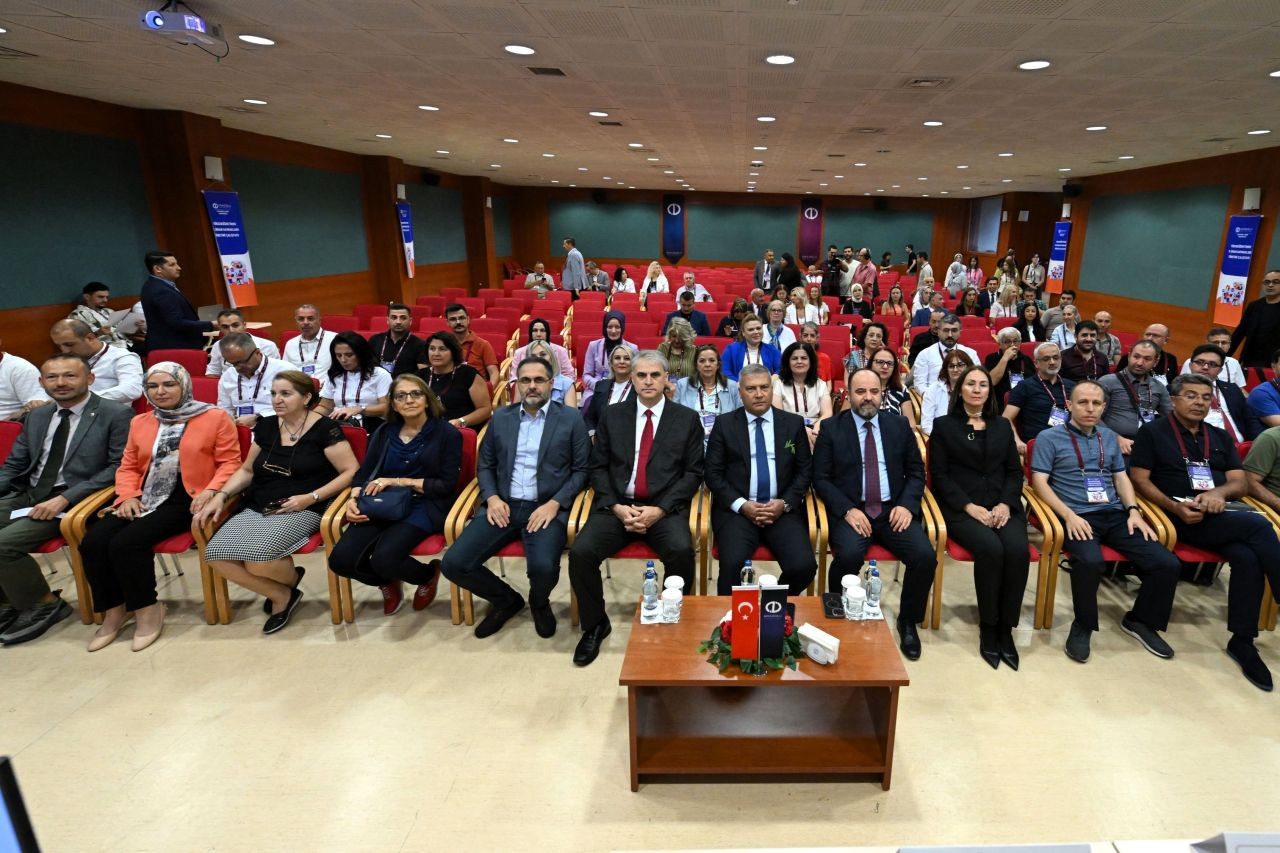 SUBÜ, İK Çalıştayında Temsil Edildi - Sayfa 1