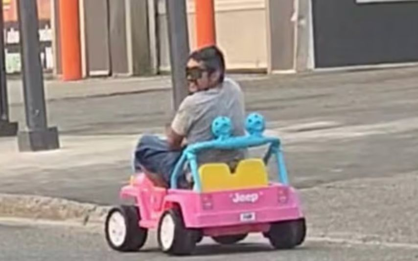 Oyuncak Arabayla Yakalanan Sürücüye Ehliyetsizlik Cezası Kesildi - Sayfa 2