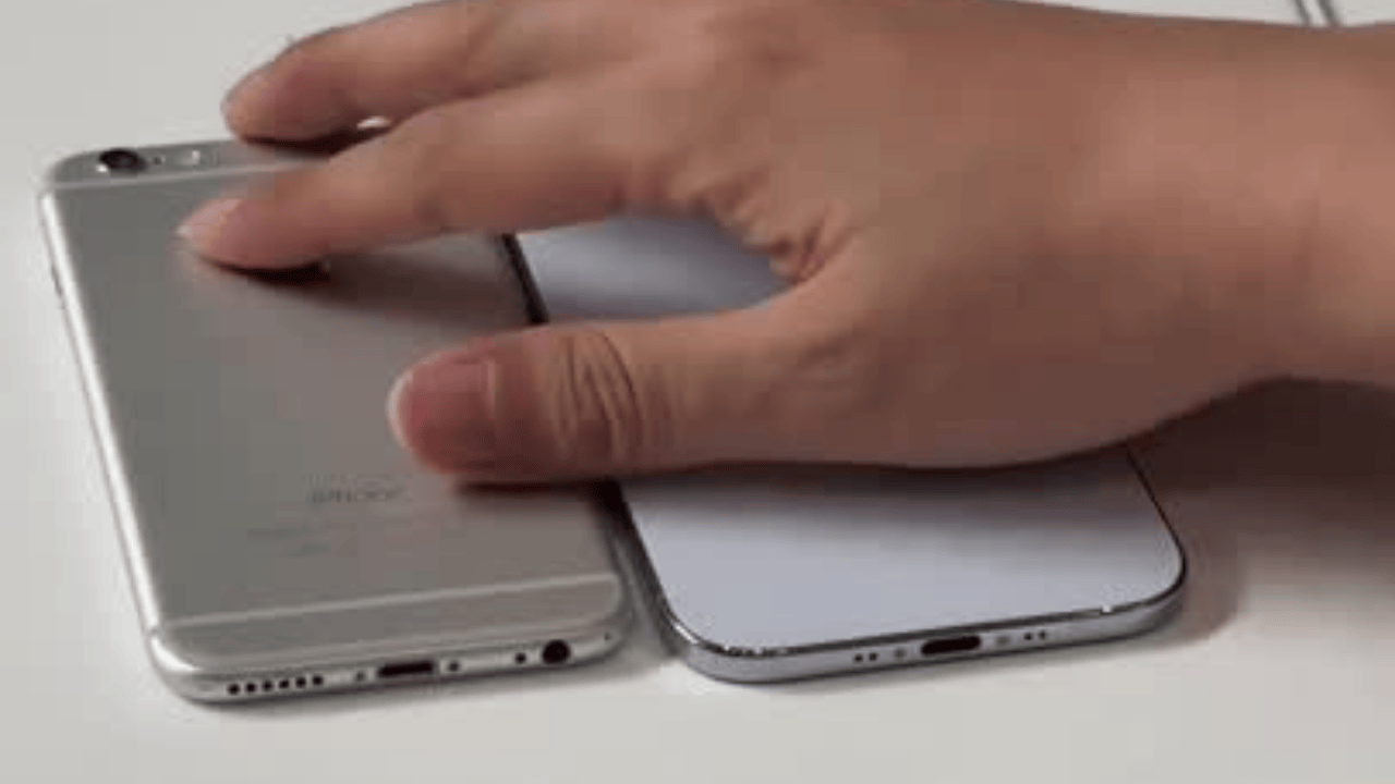 En Eski ve En Yeni Iphonelar Yan Yana!