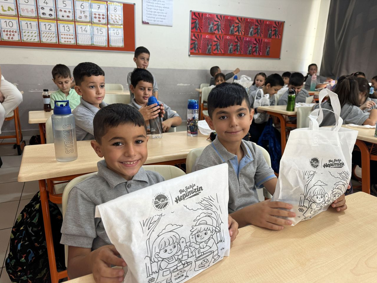 Büyükşehir Okulun İlk Haftasında Minikleri Yalnız Bırakmadı - Sayfa 1