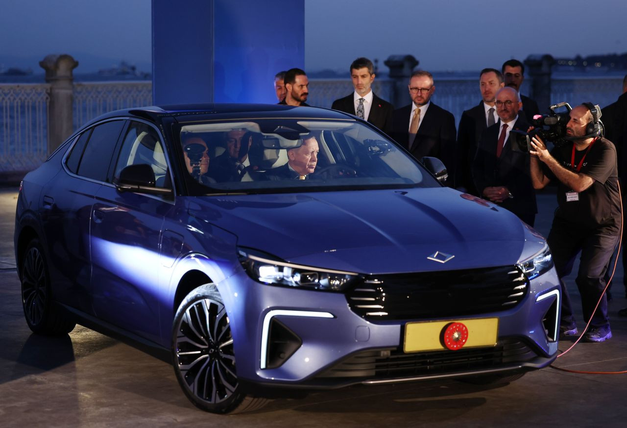 Cumhurbaşkanı Erdoğan’a Yeni TOGG T10F Hediye Edildi - Sayfa 1