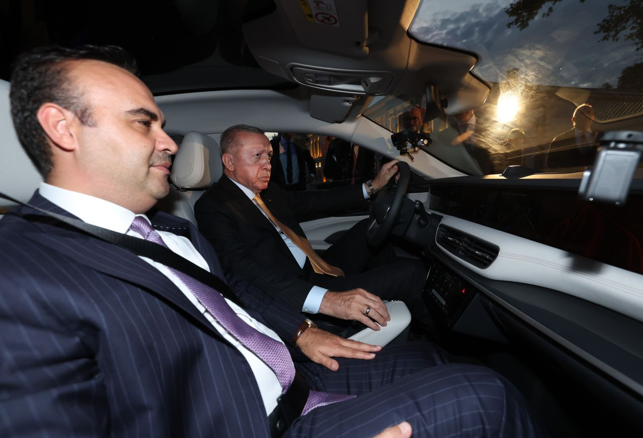 Cumhurbaşkanı Erdoğan’a Yeni TOGG T10F Hediye Edildi - Sayfa 4