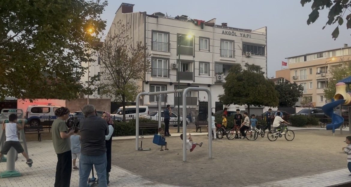 Oyun Parkında Dehşet: Çocuğa Yorgun Mermi İsabet Etti - Sayfa 1