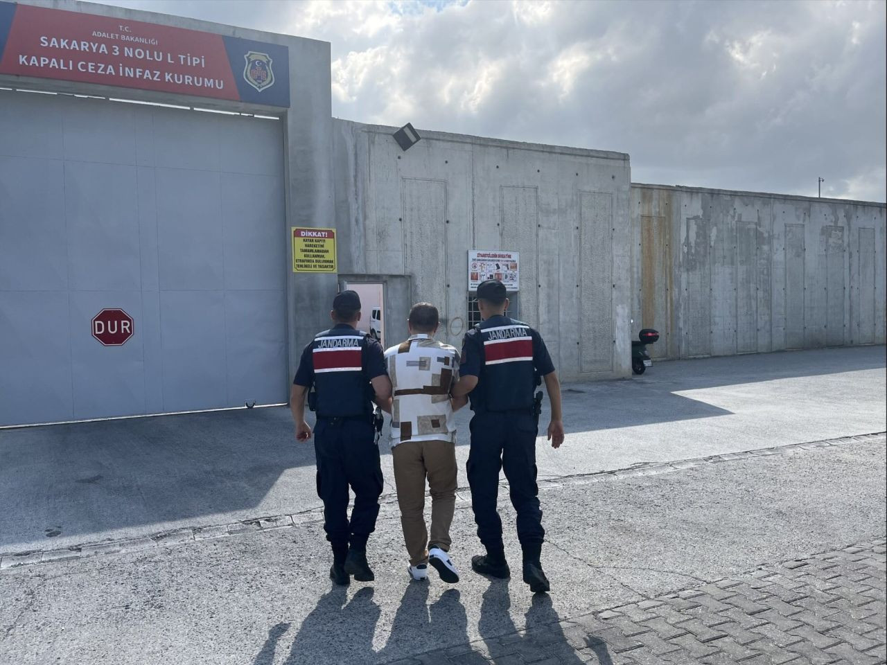Mısır Tarlasına Ekilen Uyuşturucuyu Jandarma Ele Geçirdi: 1 Tutuklama - Sayfa 3