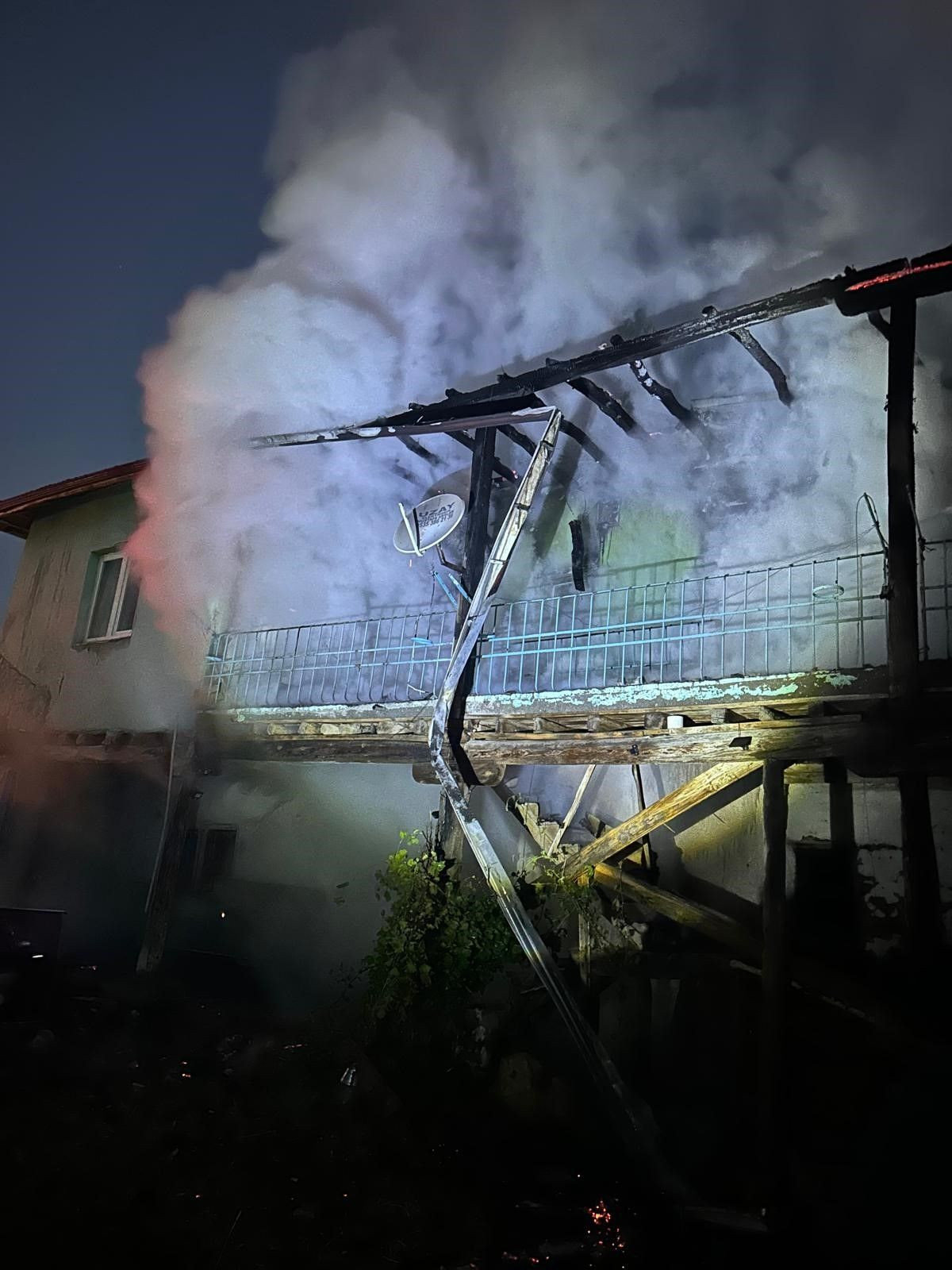 Alaca’da Müstakil Ev Alevlere Teslim Oldu! - Sayfa 3