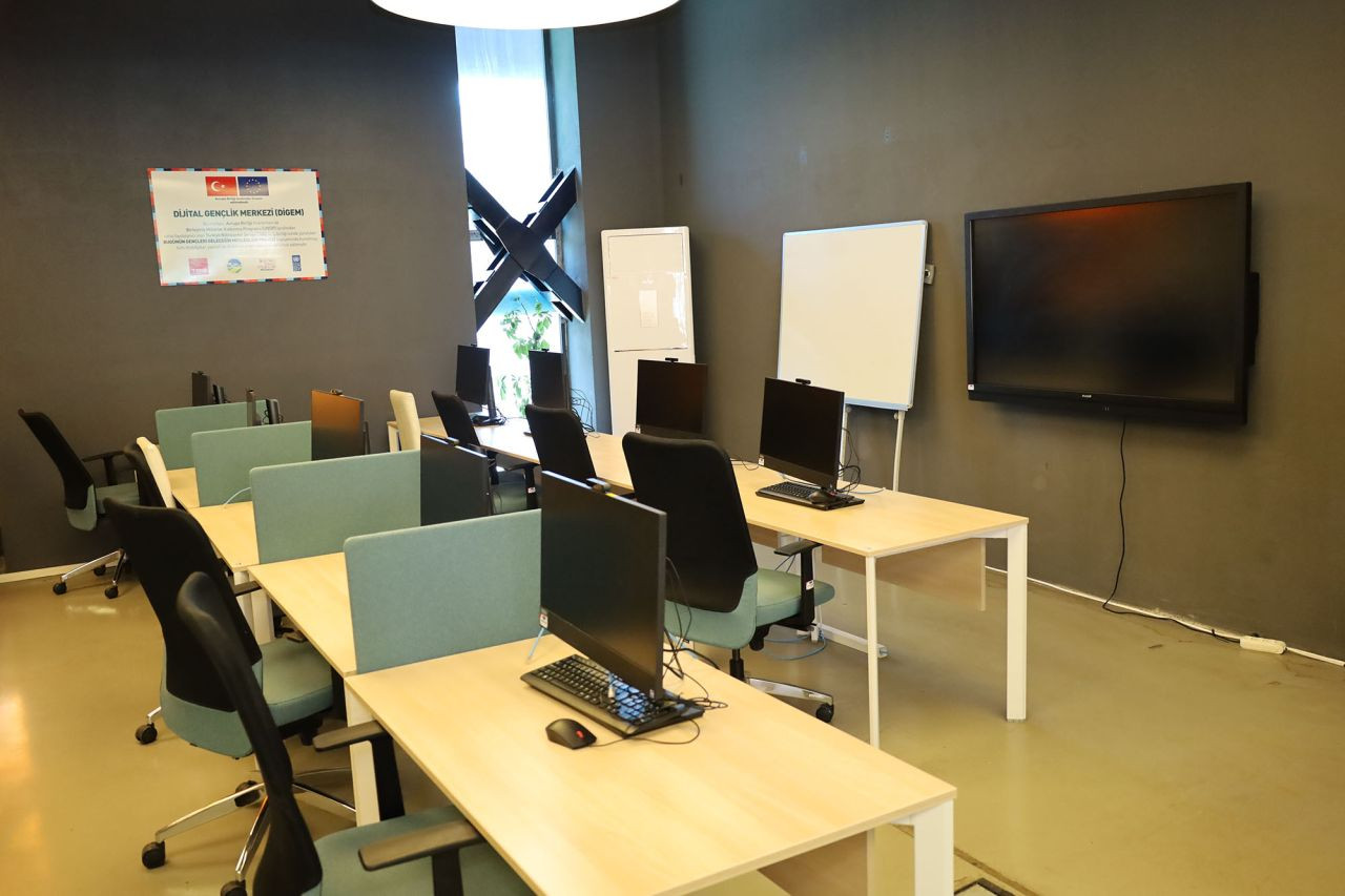 Dijital Gençlik Merkezi Kapılarını Açtı, Kayıtlar Başladı - Sayfa 6