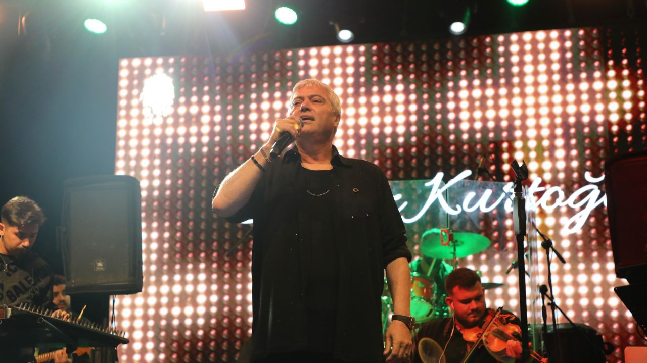 Ferizli’de Cengiz Kurtoğlu Rüzgârı: On Binlerce Kişi Tek Yürek Oldu - Sayfa 6