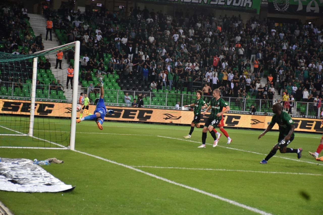 Sakaryaspor’dan Altın Geri Dönüş! - Sayfa 8