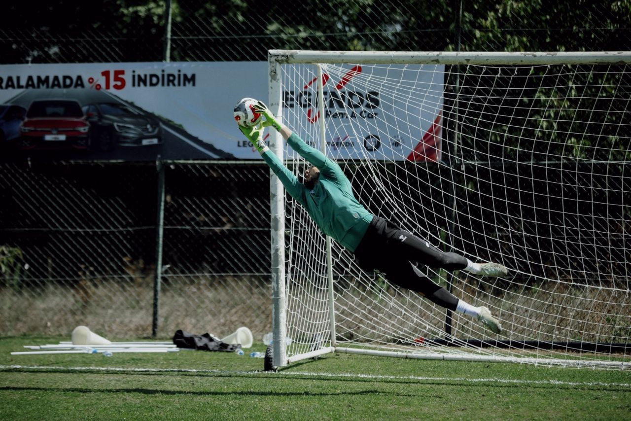 Sakaryaspor, Pendikspor Mesaisine Başladı - Sayfa 1