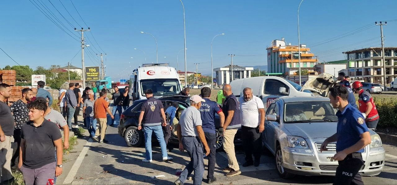 Kocaali’de Kırmızı Işıkta Zincirleme Kaza: 6 Yaralı - Sayfa 4