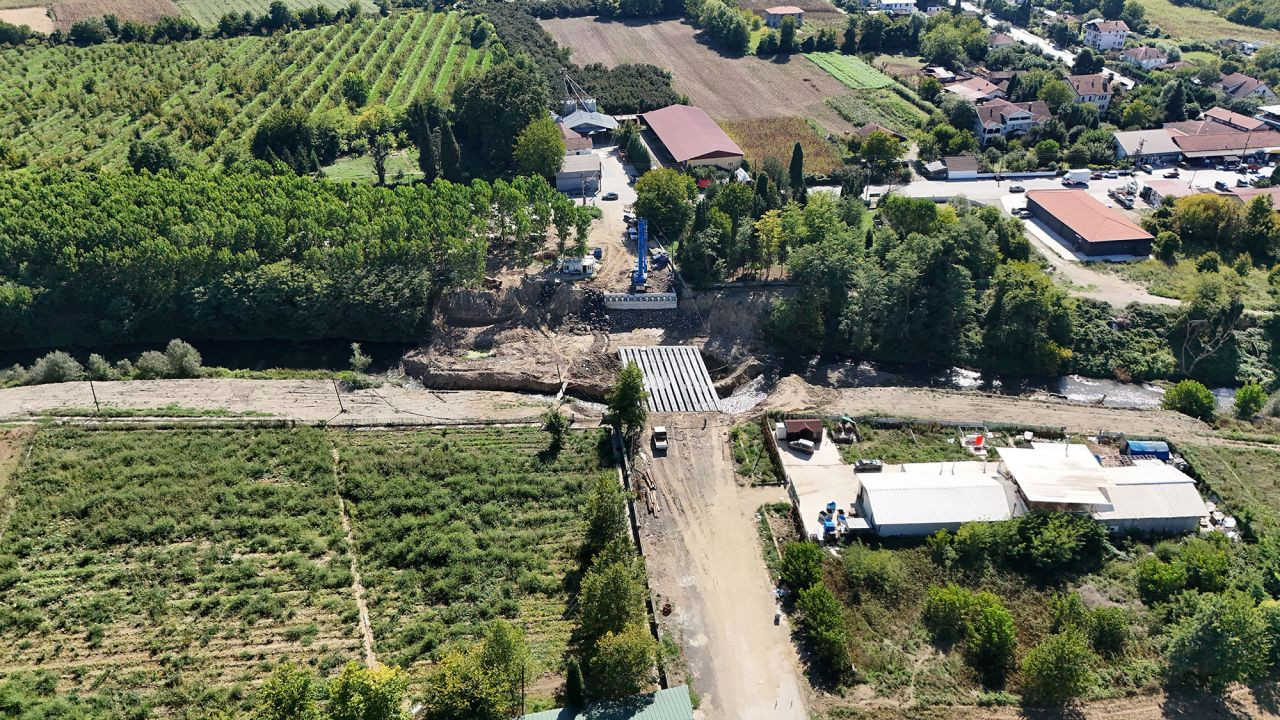 Akyazı ile Hendek Arasında Ulaşım Köprüsü Yükseliyor - Sayfa 1