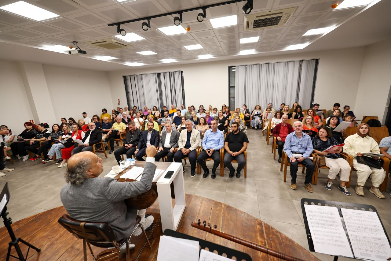 Serdivan Belediyesi Türk Sanat Müziği Korosu'nda Güz Dönemi Coşkusu - Sayfa 2