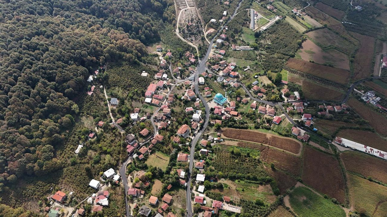 Akyazı’da Binlerce Kişiyi İlgilendiren Asfalt Hamlesi - Sayfa 1