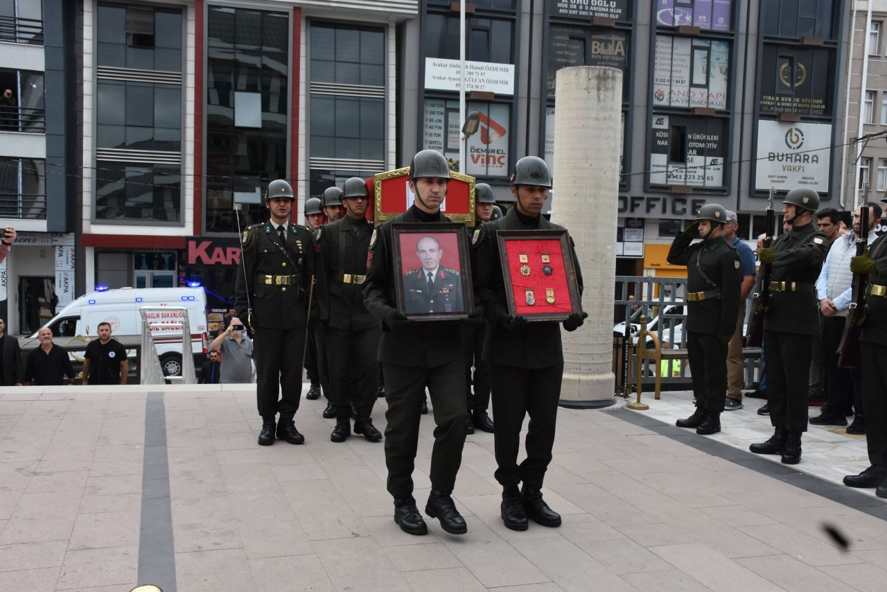 Eski Jandarma Genel Komutanı Rasim Betir Son Yolculuğuna Uğurlandı - Sayfa 6