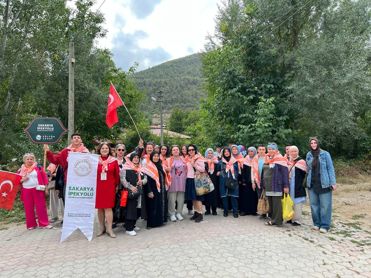 Büyükşehirle Takvimin Geriye Aktığı Unutulmaz Bir Geziye Çıktılar - Sayfa 2