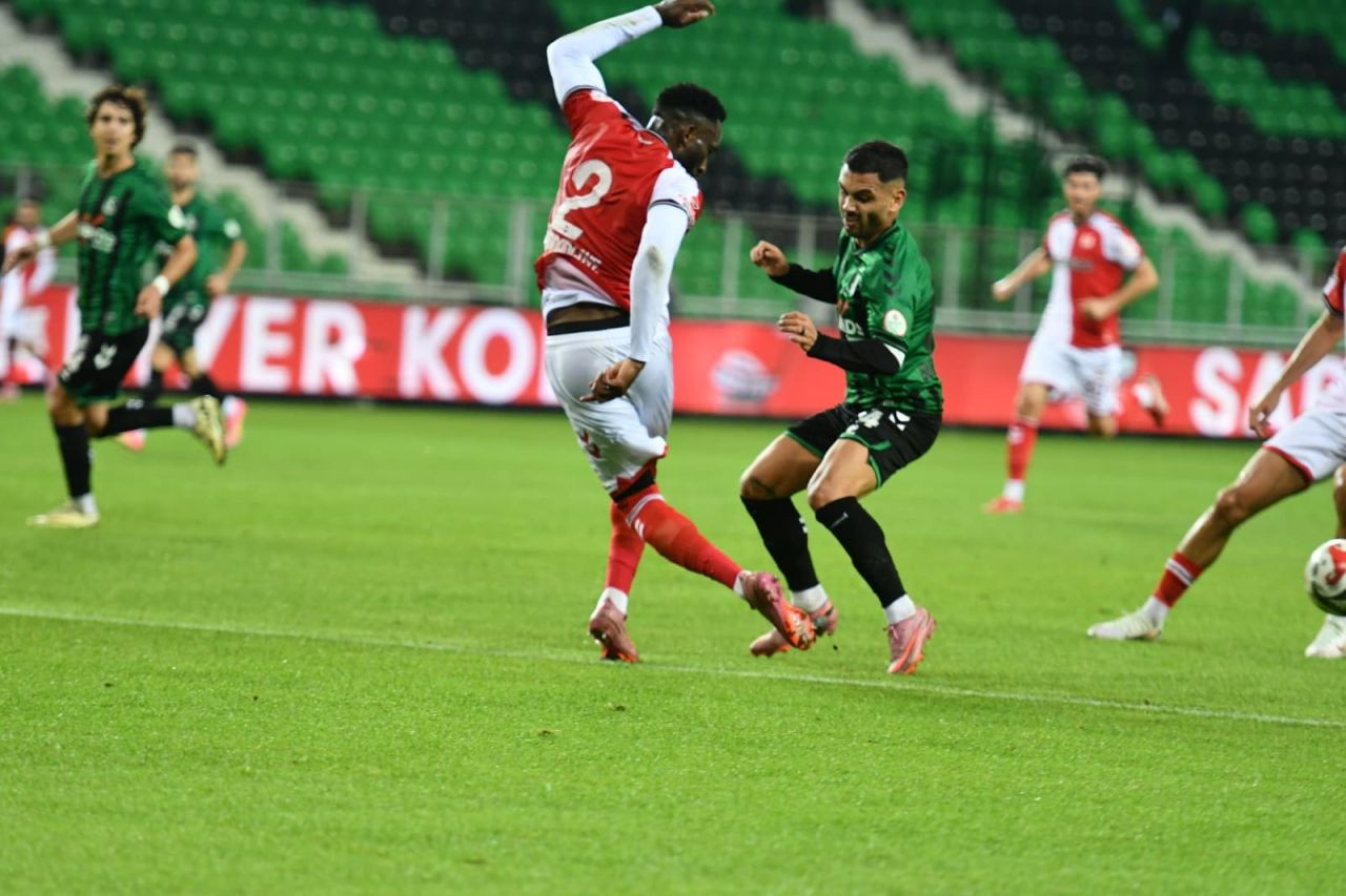 Sakaryaspor Ve Sivasspor Golsüz Berabere Kaldı - Sayfa 2