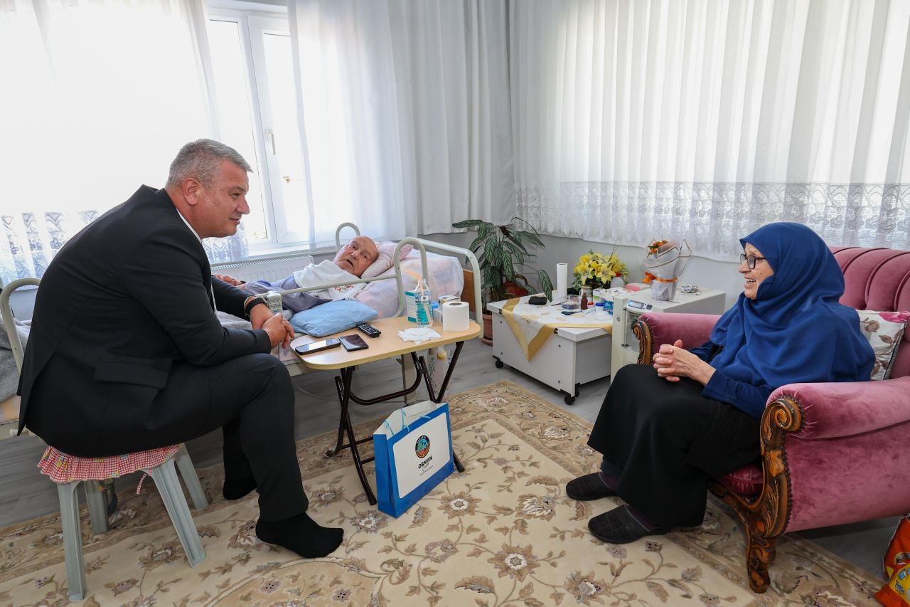 Başkan Çelik'ten Yaşlılara Vefa Ziyareti - Sayfa 1