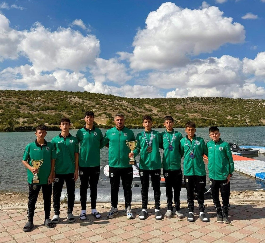 Büyükşehir Sporcuları Eskişehir’de İkincilik Kupasını Kaldırdı - Sayfa 1