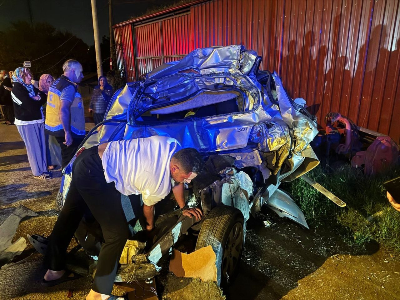 D-100’de Zincirleme Kaza: Otomobil Hurdaya Döndü, Sürücü Mucizevi Şeki - Sayfa 1