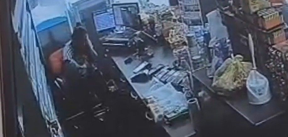 Manisa’da eski eş dehşeti: Bebeğine aldırmadan defalarca bıçakladı - Sayfa 1