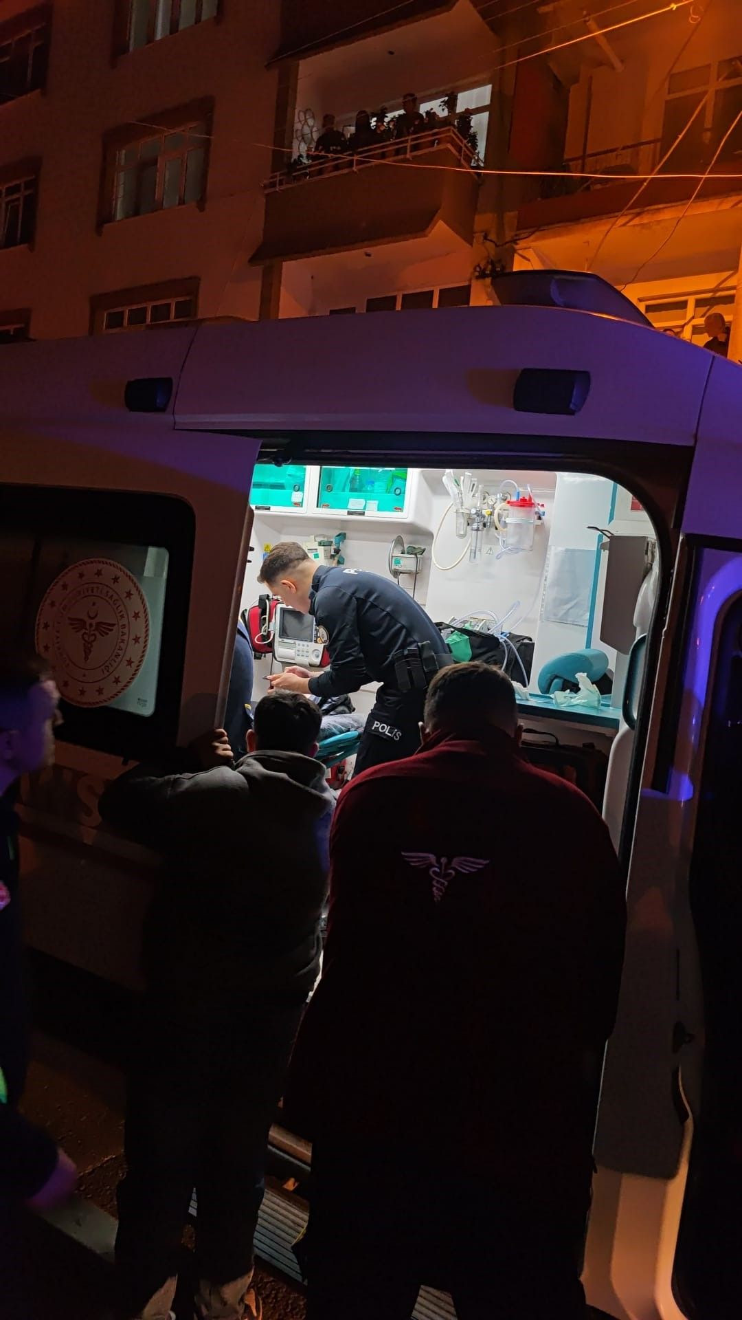 Sakarya’da Kız Meselesi Kanlı Bitti: 16 Yaşındaki Genç Yoğun Bakımda - Sayfa 1