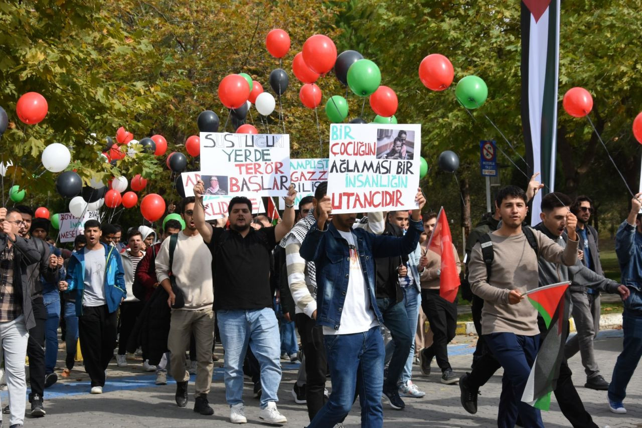 Sakarya Üniversitesi’nden Gazzeli Çocuklar İçin Balon Gönderildi - Sayfa 1