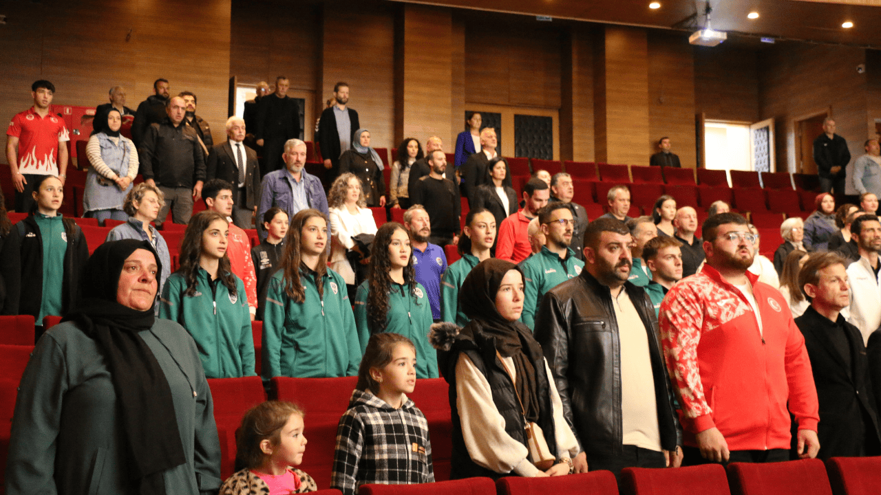 Ödüller Sporculara Teslim Edildi - Sayfa 2