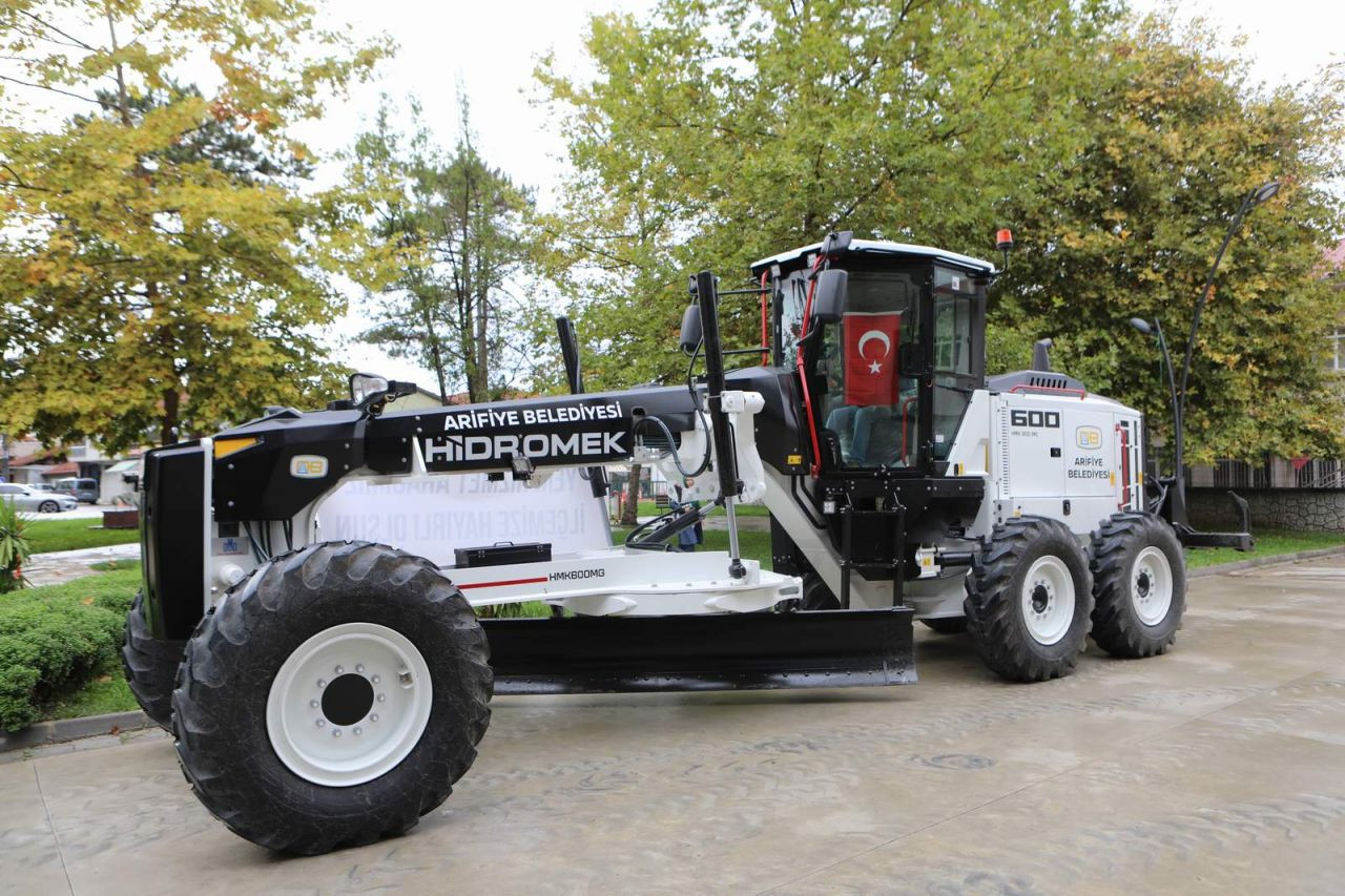Arifiye Belediyesine Bakanlıktan Greyder Desteği - Sayfa 4
